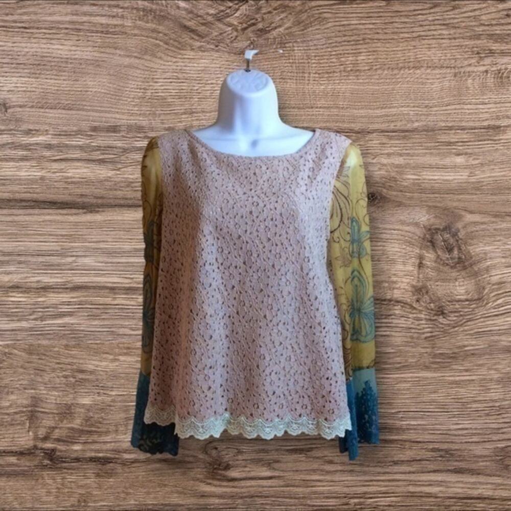 Sundance tan lace and silk long sleeve Boho blouse. Small.